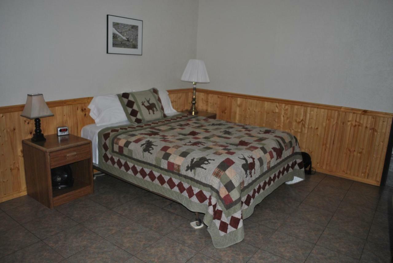 Aspen Inn Fort Klamath Kültér fotó