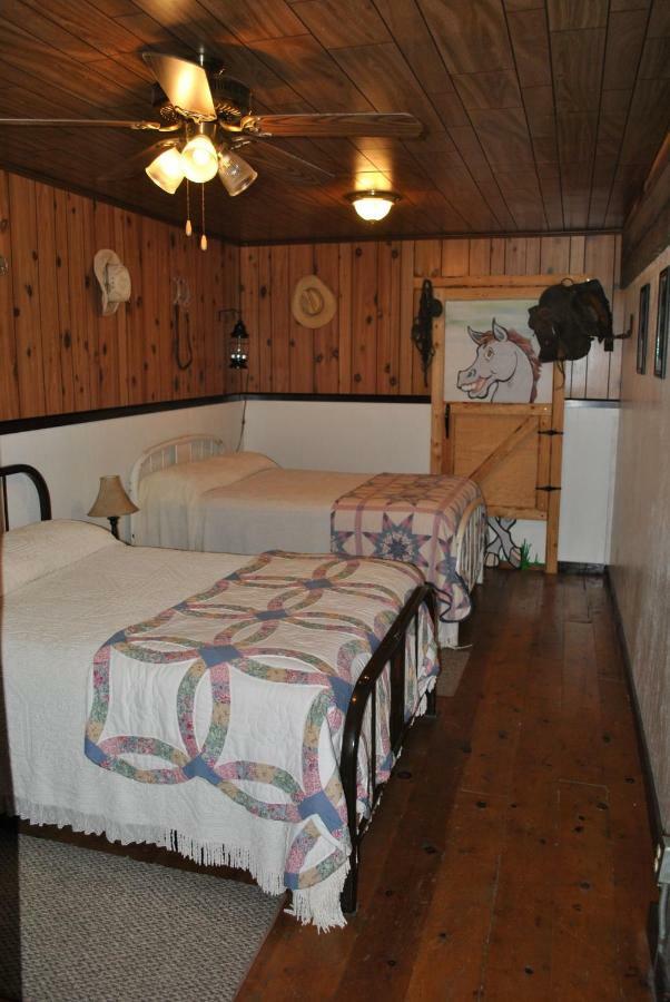 Aspen Inn Fort Klamath Kültér fotó